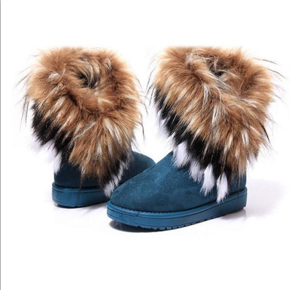 Turquoise blue faux fur trim winter boots NEW - Picture 2 of 3